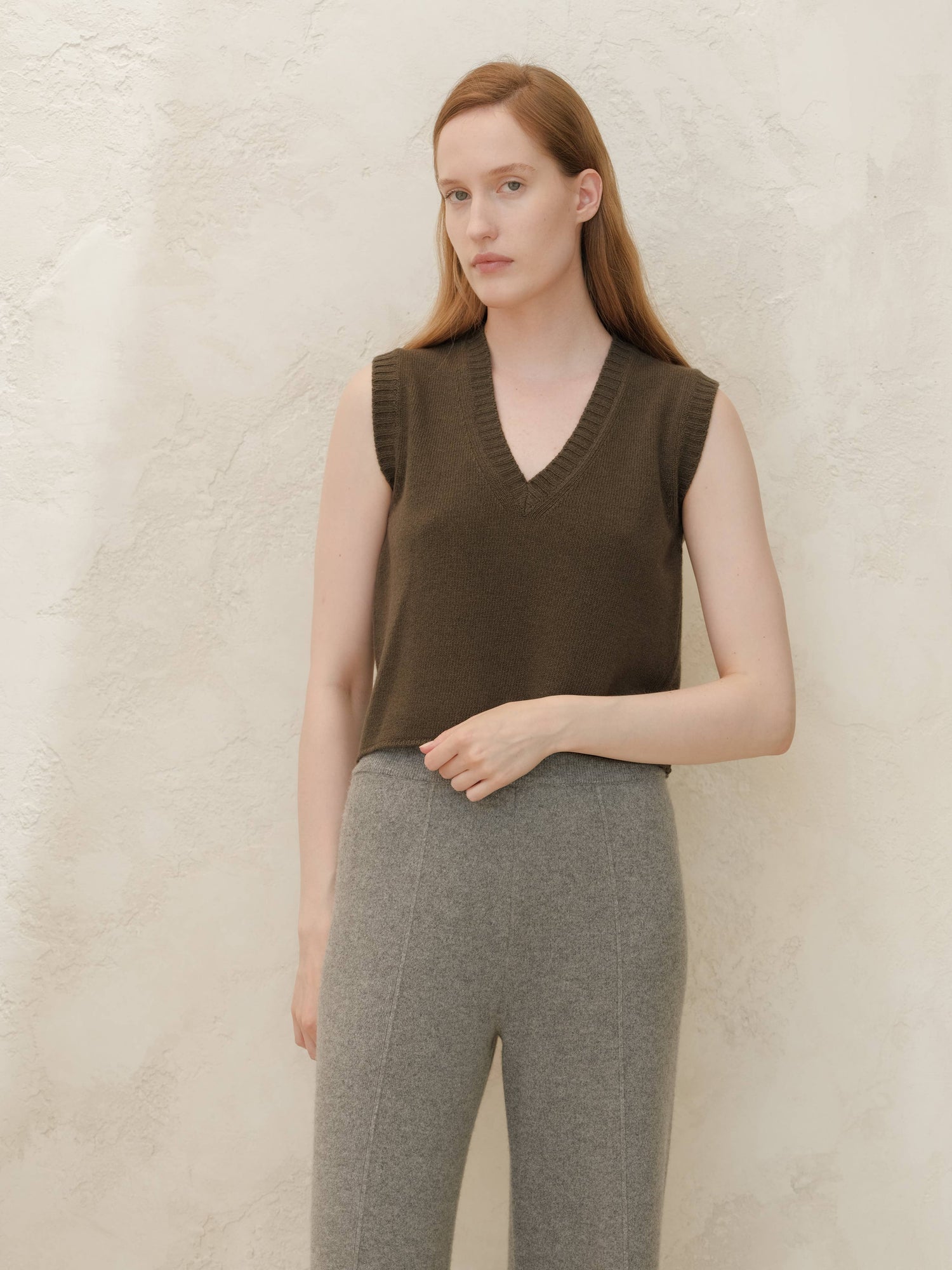 MILANA SLEEVELESS CASHMERE TOP