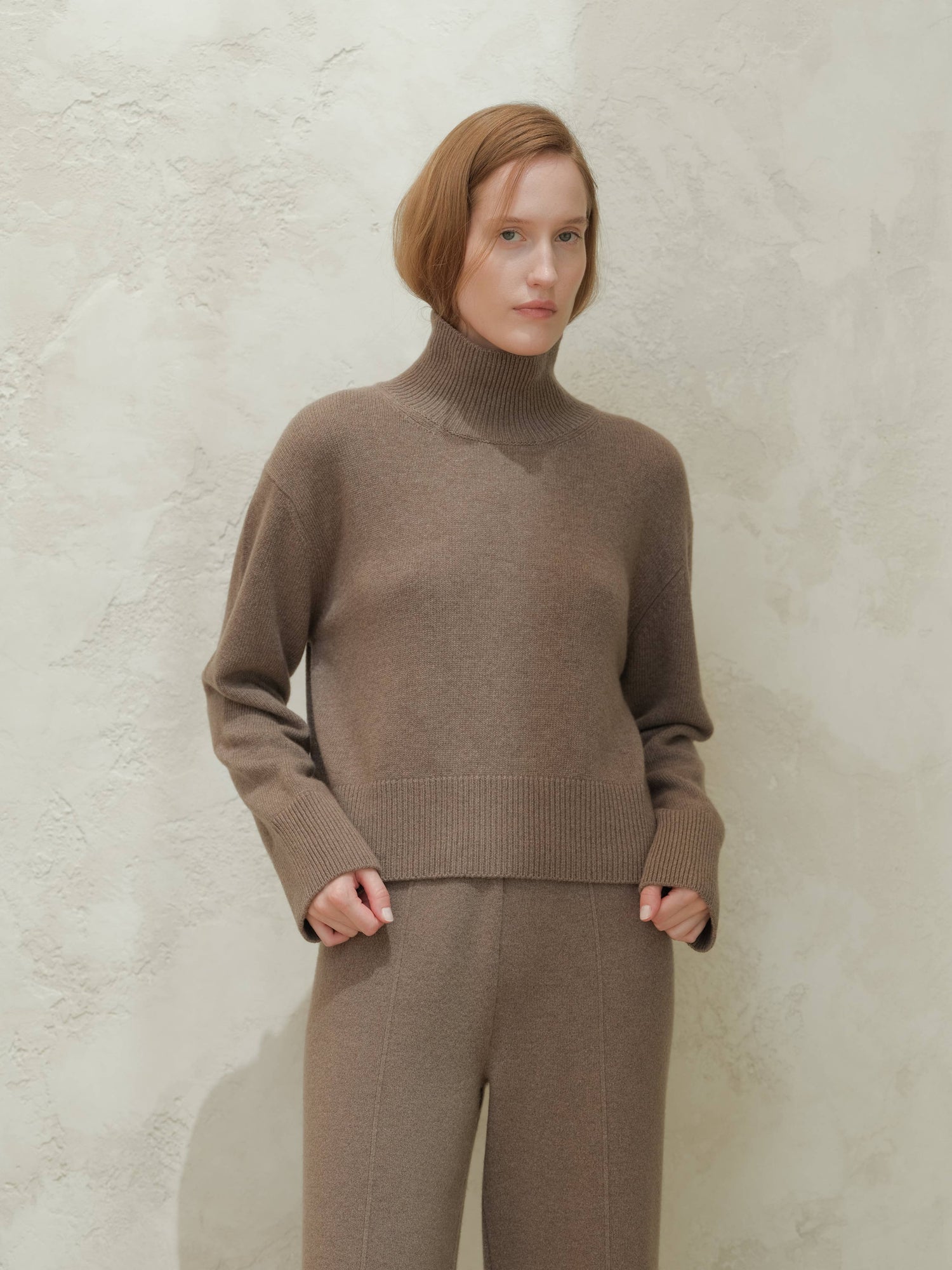 LIVIA CROPPED TURTLENECK SWEATER