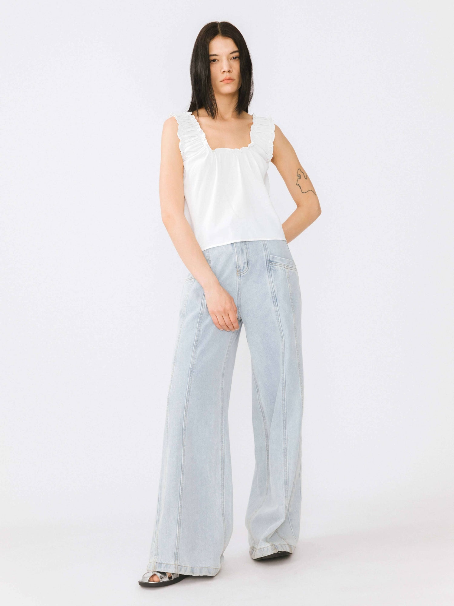 Amelie Halter Cardigan