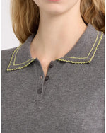 Springsteen knit polo collar with yellow zigzag stitch detail